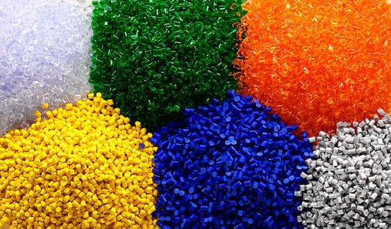 O que você precisa saber sobre os materiais comuns de moldagem por injeção?