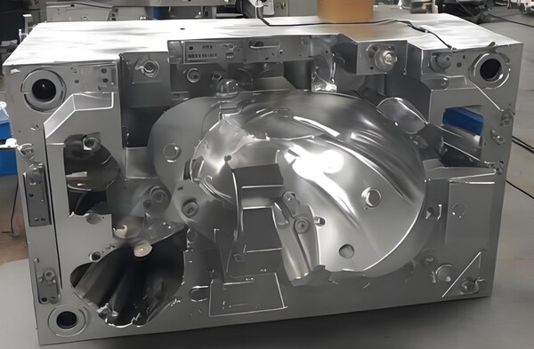 What is an Automotive Injection Mold?