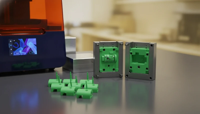 Plastic injection mold machine showing operational setup
